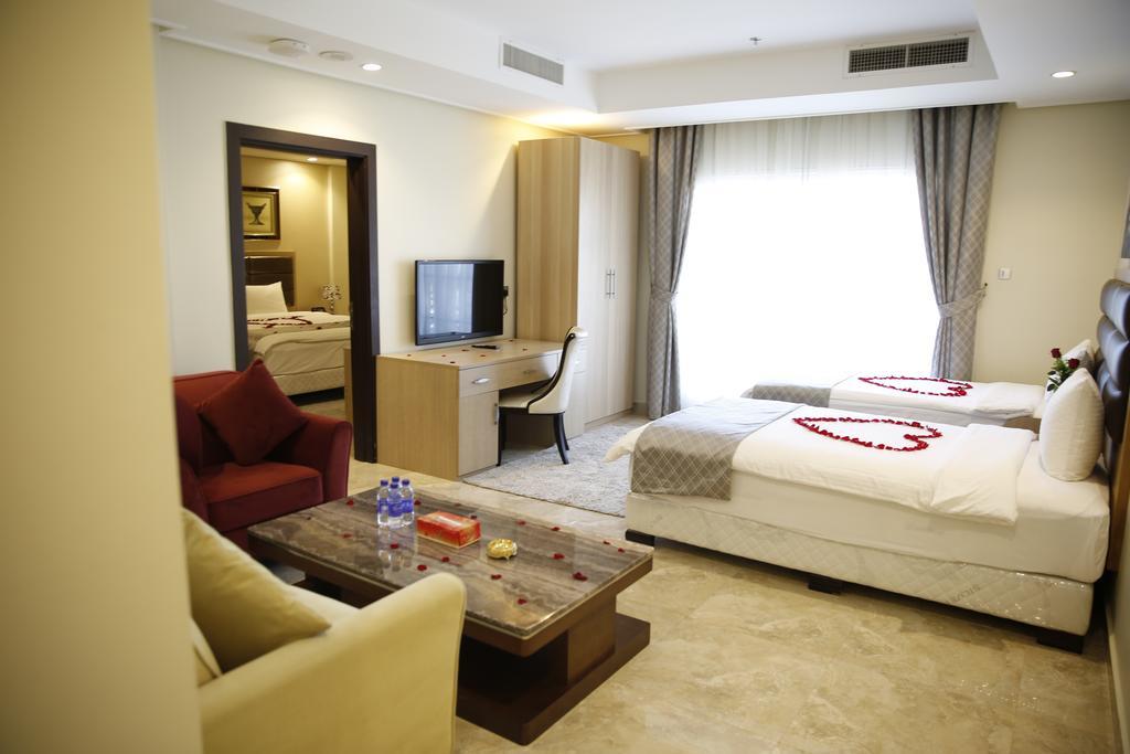 Adams Hotel Kuwait City Bagian luar foto