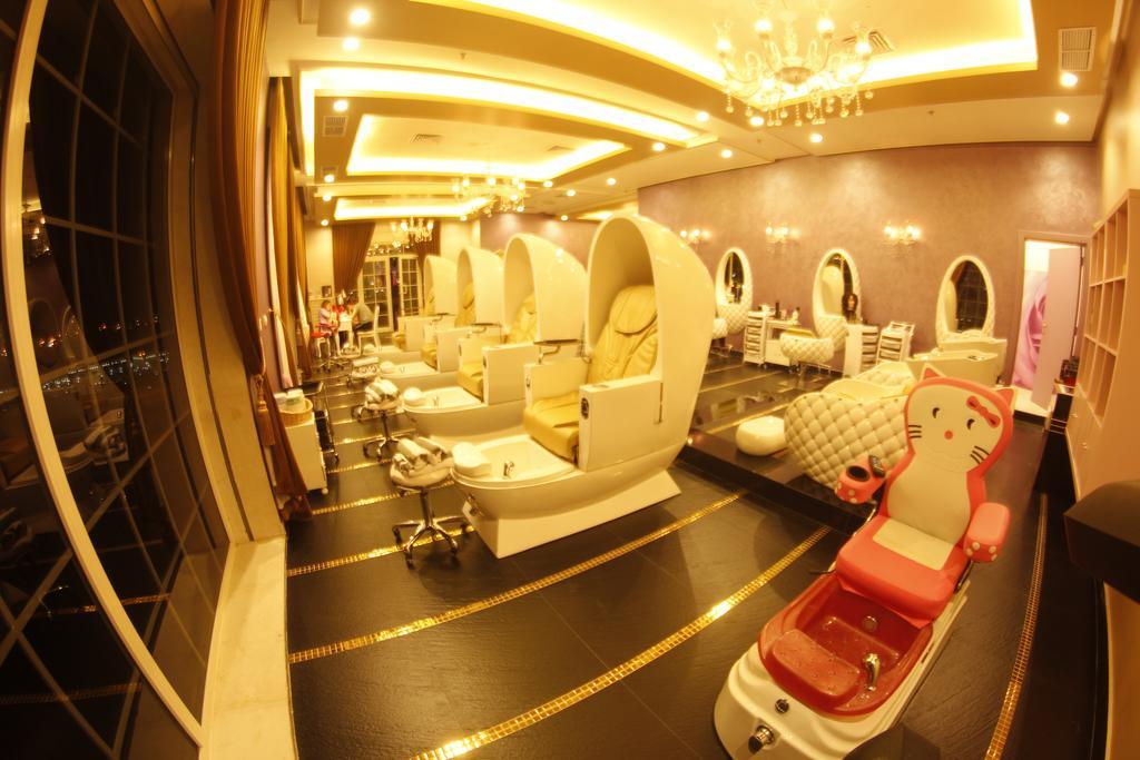 Adams Hotel Kuwait City Bagian luar foto