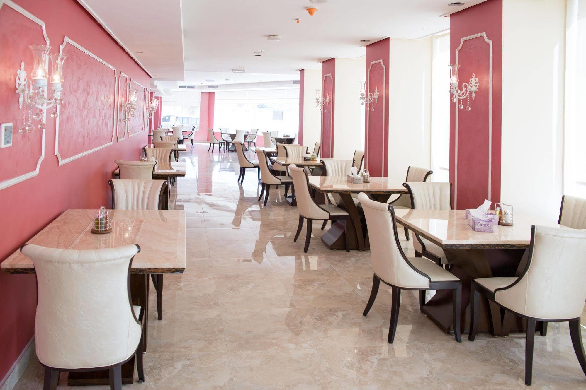 Adams Hotel Kuwait City Bagian luar foto