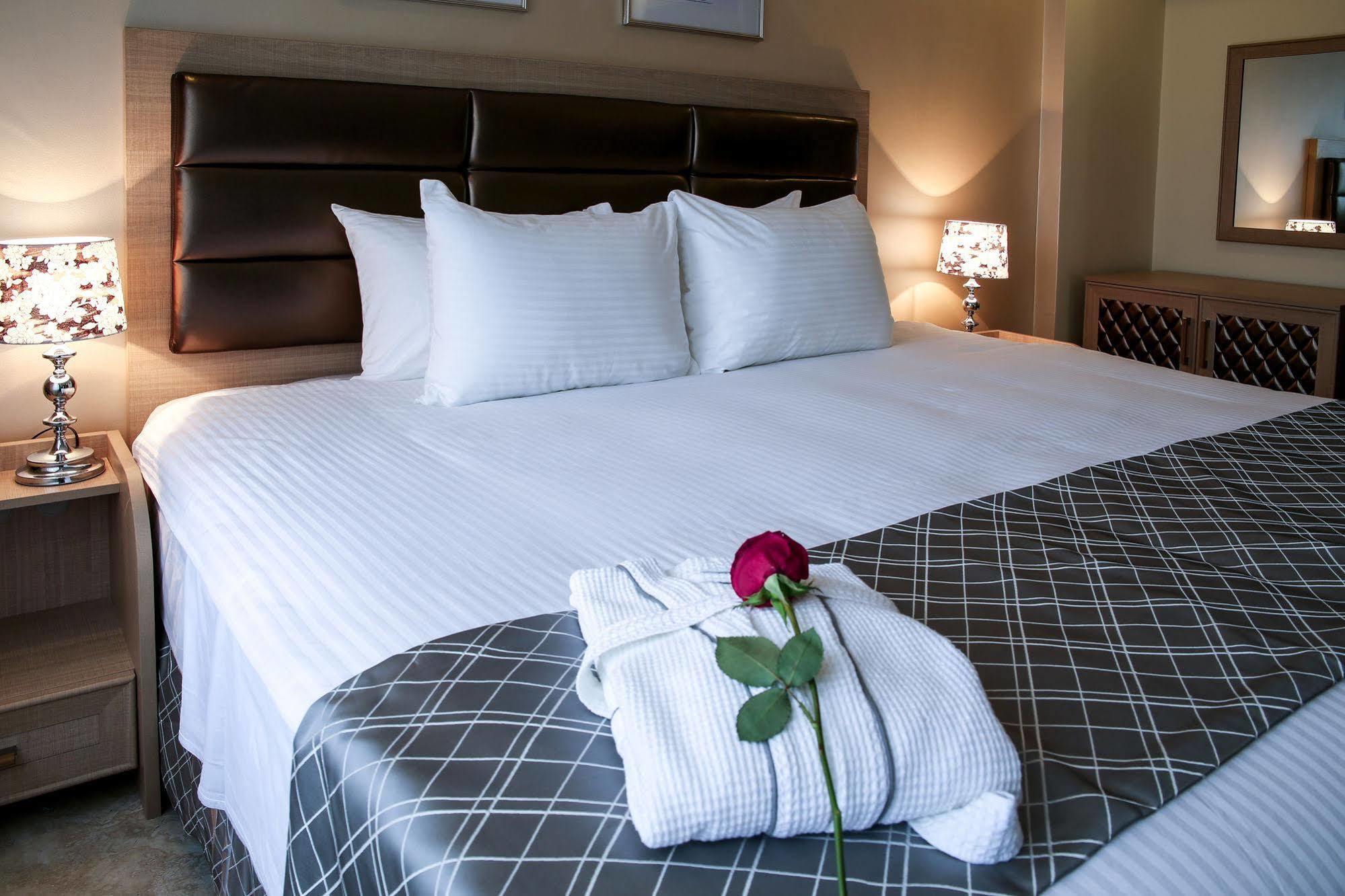 Adams Hotel Kuwait City Bagian luar foto