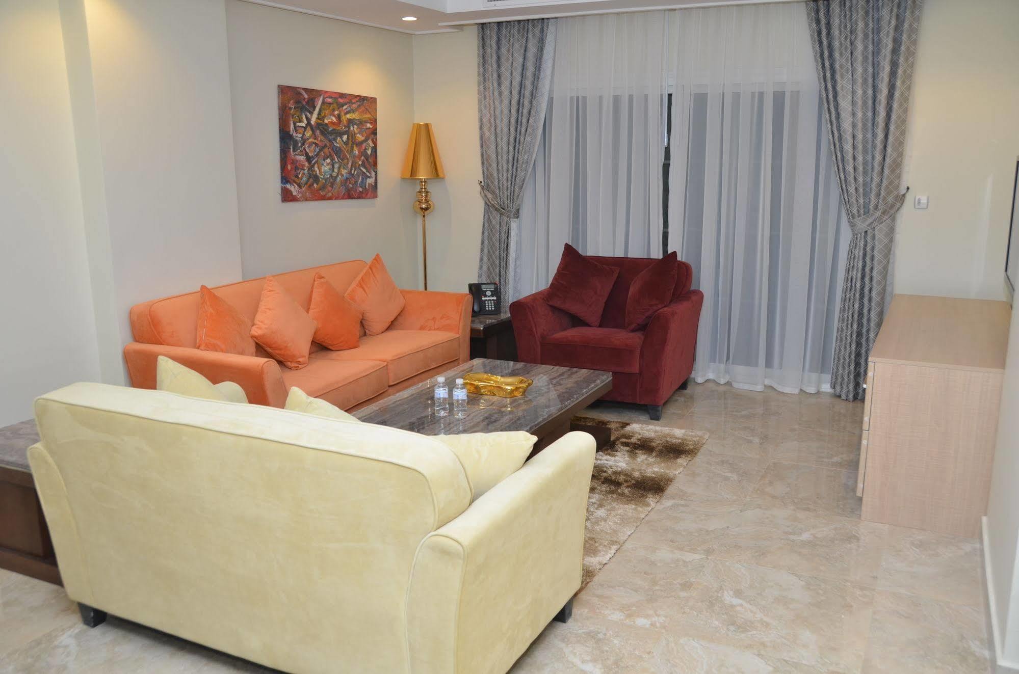 Adams Hotel Kuwait City Bagian luar foto