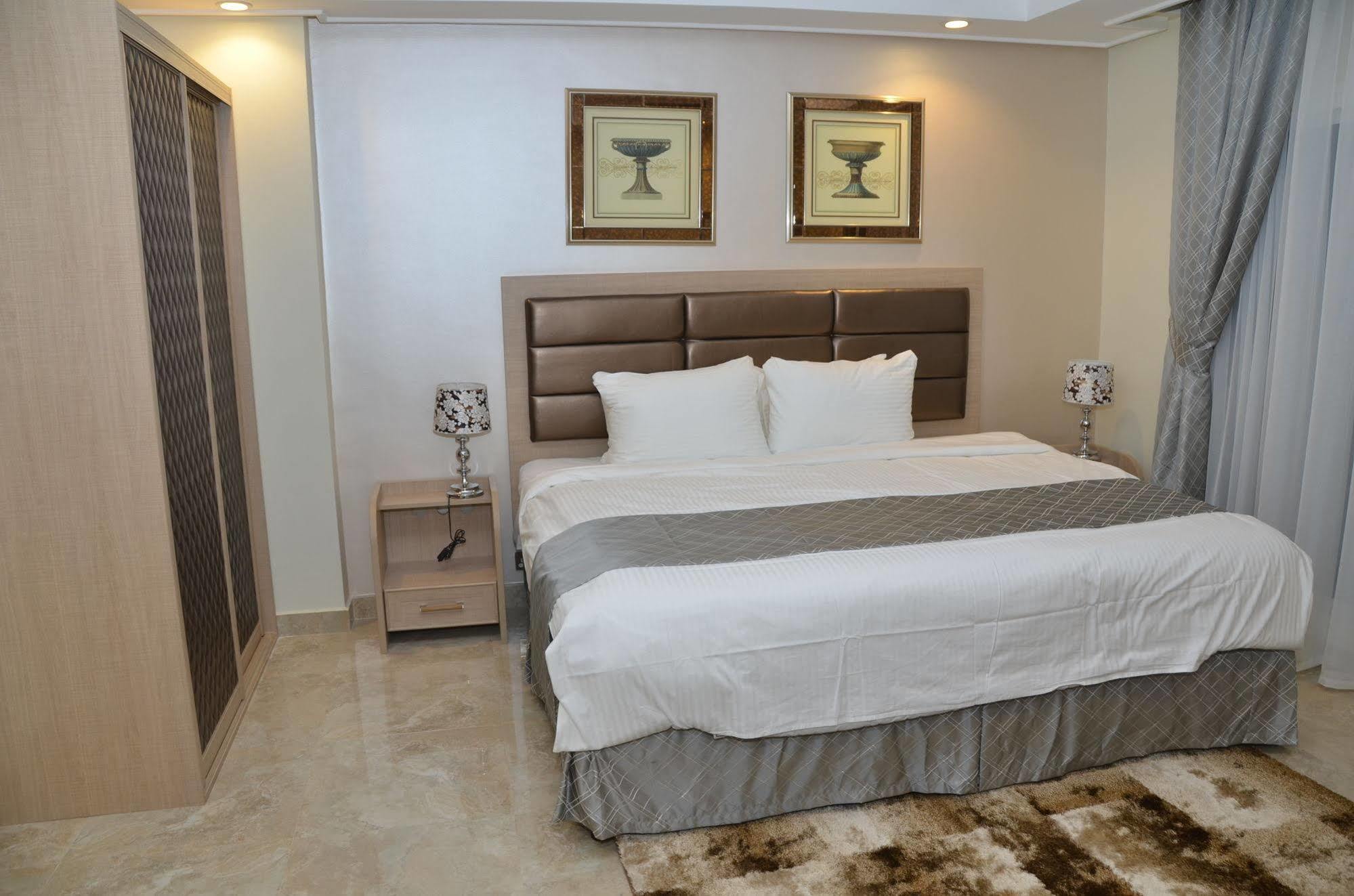 Adams Hotel Kuwait City Bagian luar foto